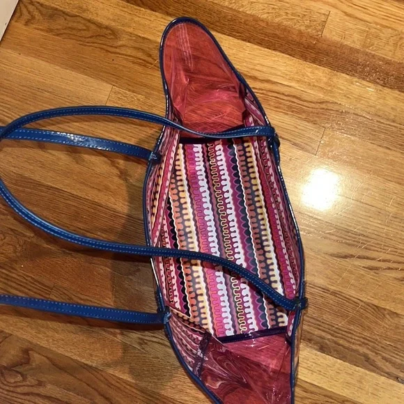 Vera Bradley large see through-ish tote 14x19 in very nice condition - Picture 7 of 9